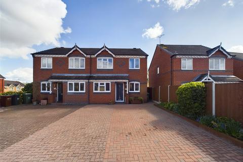 3 bedroom semi-detached house for sale, Debdale Avenue, Lyppard Woodgreen, Worcester, Worcestershire, WR4