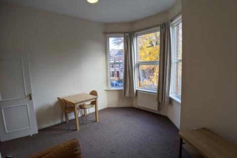 2 bedroom flat to rent, Clyde Road, Manchester M20