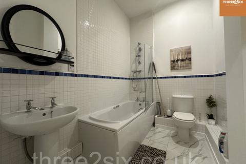 Studio to rent, 87 Branston Street, B18