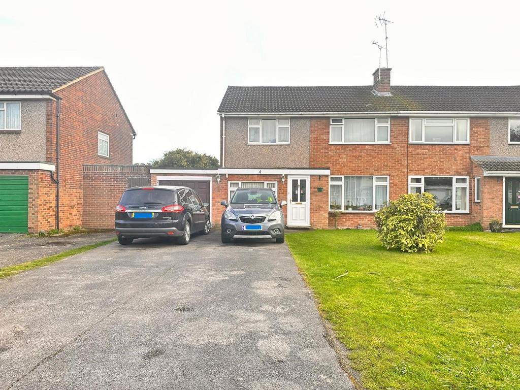 Four Bedroom property in Reading