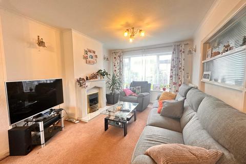 4 bedroom semi-detached house to rent, Woodley, Reading RG5