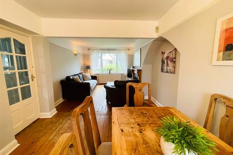 74 Brinklow Crescent, London, SE18 3BP