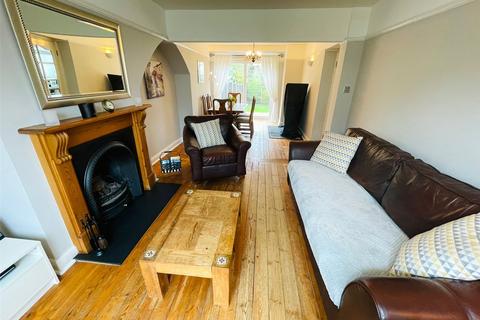 74 Brinklow Crescent, London, SE18 3BP