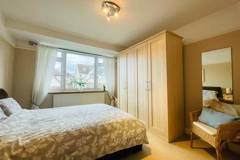 74 Brinklow Crescent, London, SE18 3BP