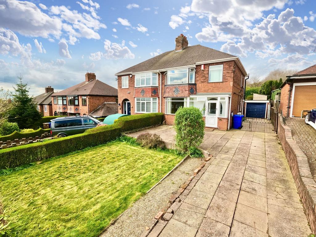 Horton Drive, Weston Coyney 3 bed semidetached house for sale £250,000