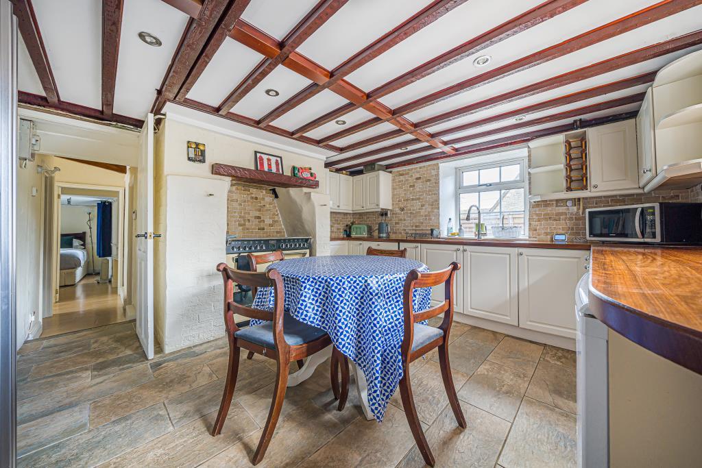 Kitchen/Dining Area