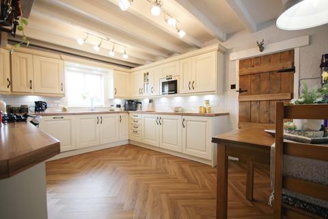 Hield Cottage Hield Lane, Aston By Budworth, Northwich, CW9 6LP