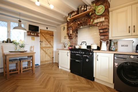 Hield Cottage Hield Lane, Aston By Budworth, Northwich, CW9 6LP