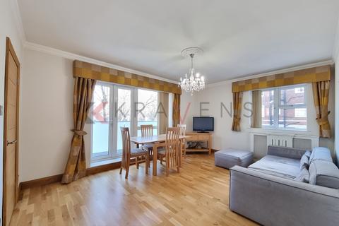 2 bedroom apartment to rent, Avenue Road, London NW8