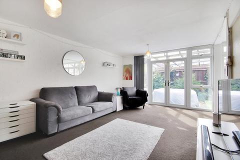 108 Punch Croft, New Ash Green, Longfield, DA3 8HS