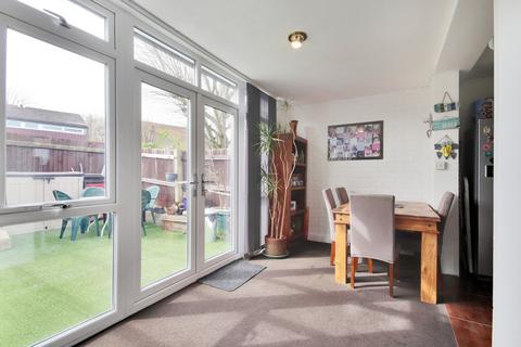 108 Punch Croft, New Ash Green, Longfield, DA3 8HS