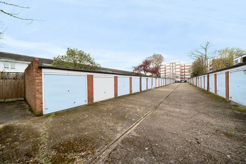 3, Beech Court River Reach, Teddington, TW11 9QW