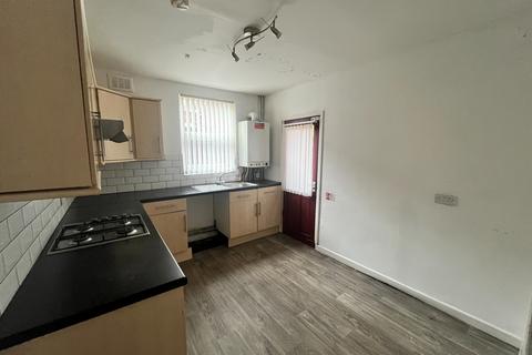 3 bedroom terraced house to rent, Maxton Road, Kensington, Liverpool, L6