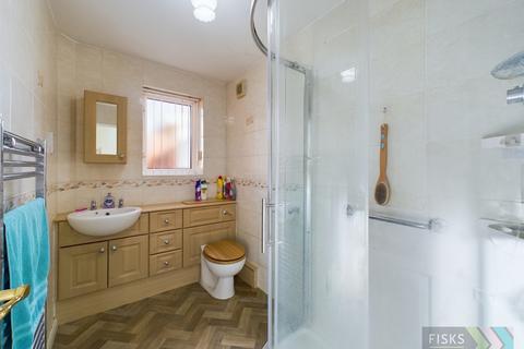 3 bedroom semi-detached house for sale, St. Clements Road, Benfleet, SS7