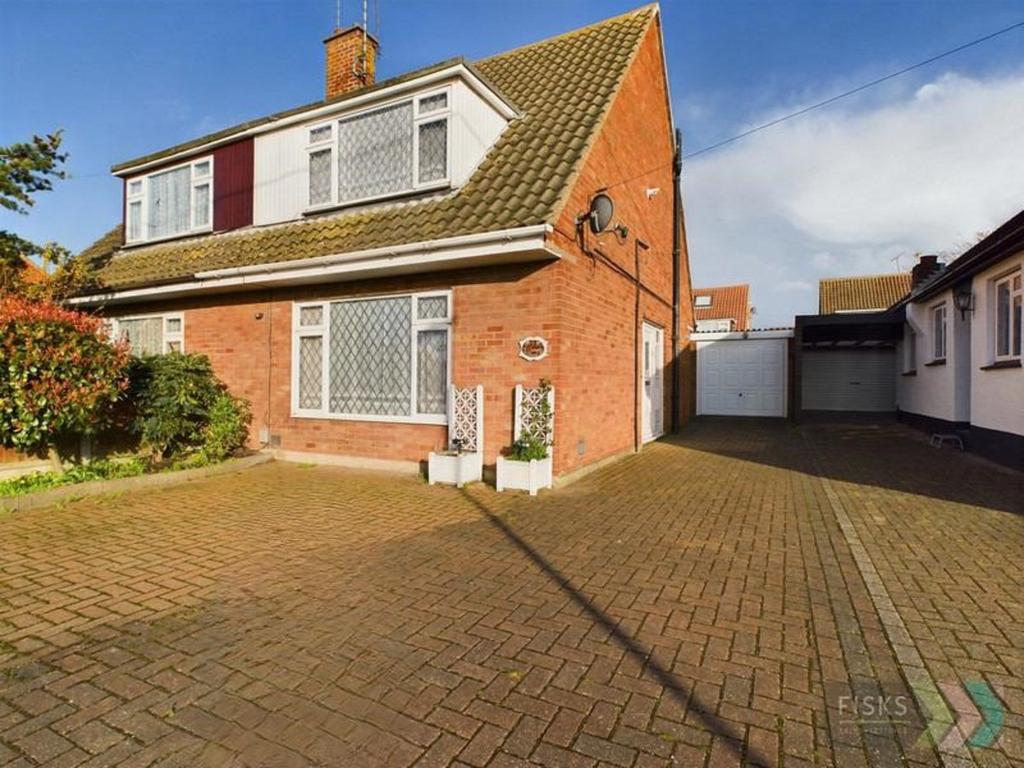 St. Clements Road, Benfleet, SS7 3 bed semidetached house for sale £