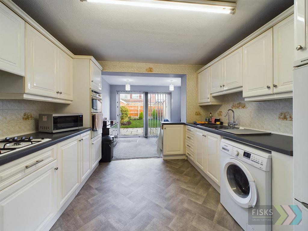 St. Clements Road, Benfleet, SS7 3 bed semidetached house for sale £