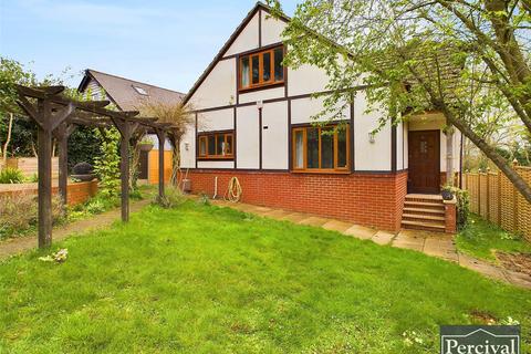 4 bedroom detached house to rent, Church Hill, Earls Colne, Colchester, Essex, CO6