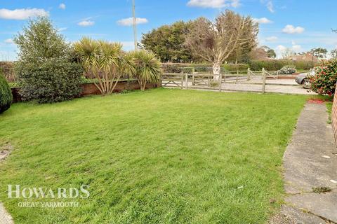 3 bedroom bungalow for sale, Martham Road, Hemsby