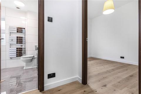 76c Amhurst Road, London, E8 1JH