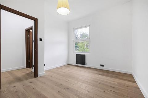76c Amhurst Road, London, E8 1JH