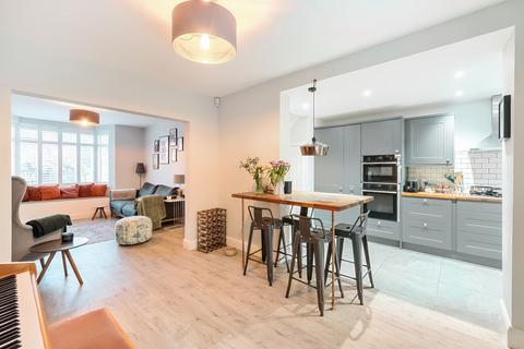 2 bedroom end of terrace house for sale, Lime Grove Gardens, Bath, Somerset, BA2