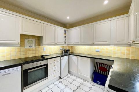 3 bedroom semi-detached house for sale, The Close, Hampstead Norreys RG18