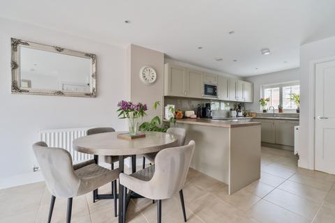 17 Willow Place, Barns Green, Horsham, RH13 0BA