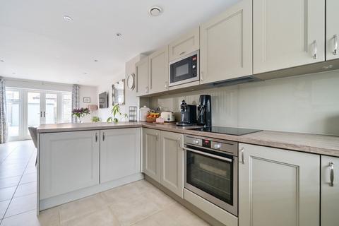 17 Willow Place, Barns Green, Horsham, RH13 0BA
