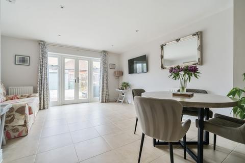 17 Willow Place, Barns Green, Horsham, RH13 0BA