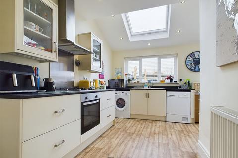 5 bedroom end of terrace house for sale, Cobden Avenue, Portsmouth, PO3