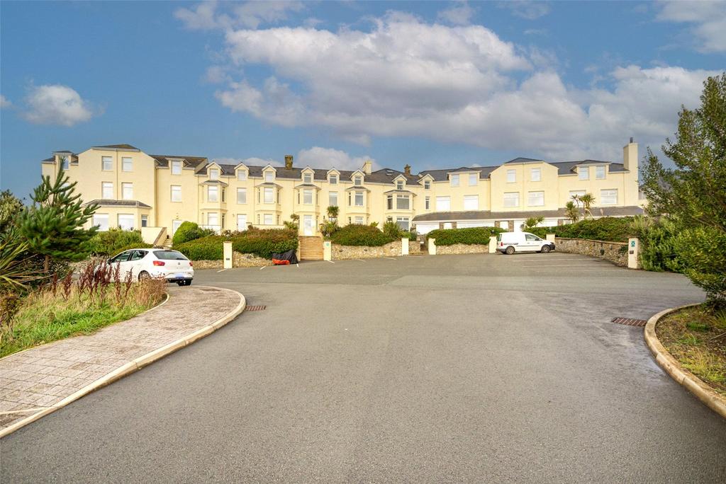 Holyhead - 3 bedroom apartment to rent
