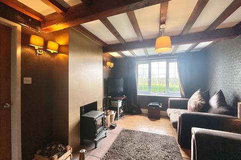 4 bedroom cottage for sale, Poole, Nantwich, CW5