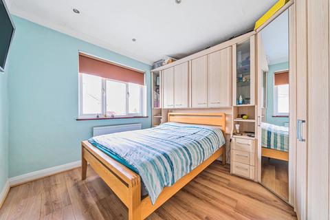 29 Raynton Drive, Hayes, UB4 8BE