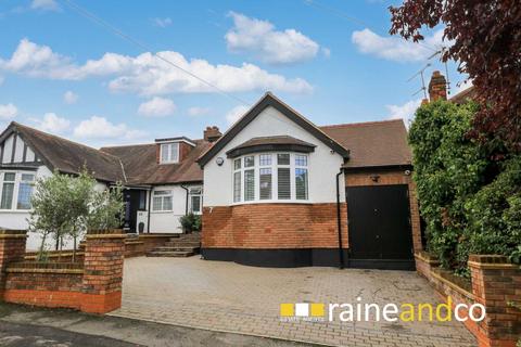 4 bedroom semi-detached house for sale, Strafford Gate, Potters Bar