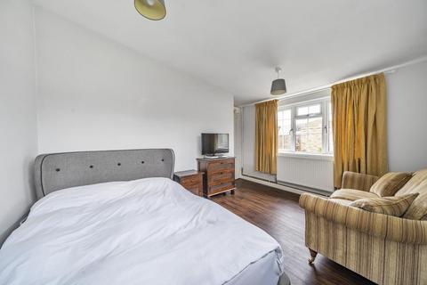 9 Exmoor Close, Basingstoke, RG22 5DD