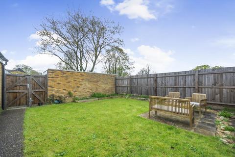 9 Exmoor Close, Basingstoke, RG22 5DD