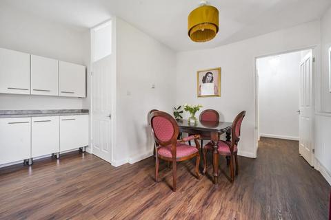 9 Exmoor Close, Basingstoke, RG22 5DD