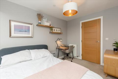 2 bedroom flat for sale, McDonald Road, Edinburgh EH7