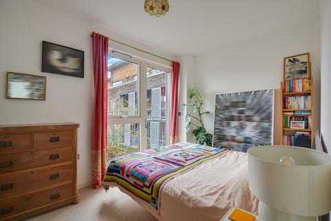 2 bedroom terraced house for sale, at Saw Mill Way, London N16
