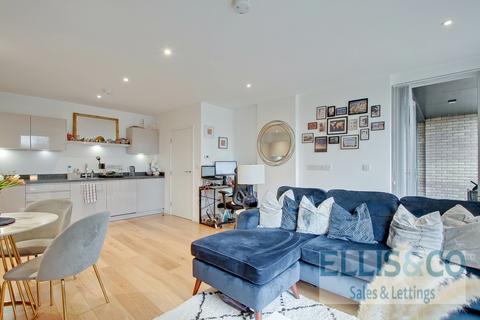 1 bedroom apartment for sale, Addington Close, Southall, UB2