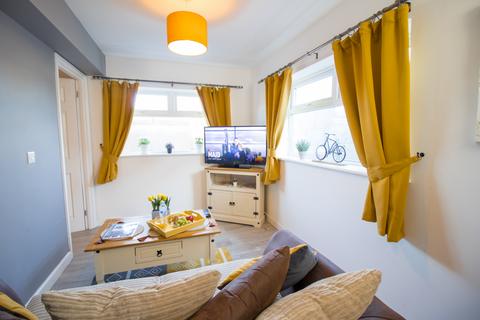 2 bedroom maisonette to rent, Swindon, SN2