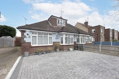 2 bedroom chalet for sale, London Road, Leigh-on-sea, SS9