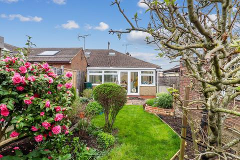 2 bedroom bungalow for sale, Cavendish Road, Chesham, Buckinghamshire, HP5