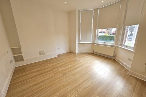 2 bedroom apartment for sale, Hale Lane, Mill Hill, NW7