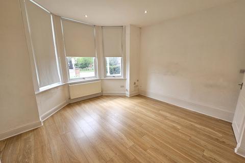 2 bedroom apartment for sale, Hale Lane, Mill Hill, NW7