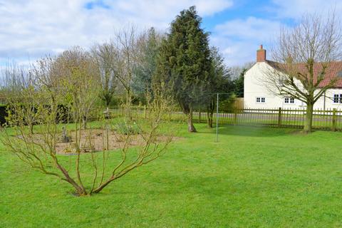 3 bedroom detached house for sale, Carr Road, North Kelsey, LN7