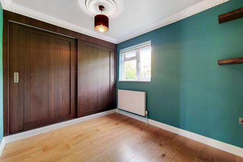 3 bedroom flat to rent, Worple Road, Wimbledon, London, SW19