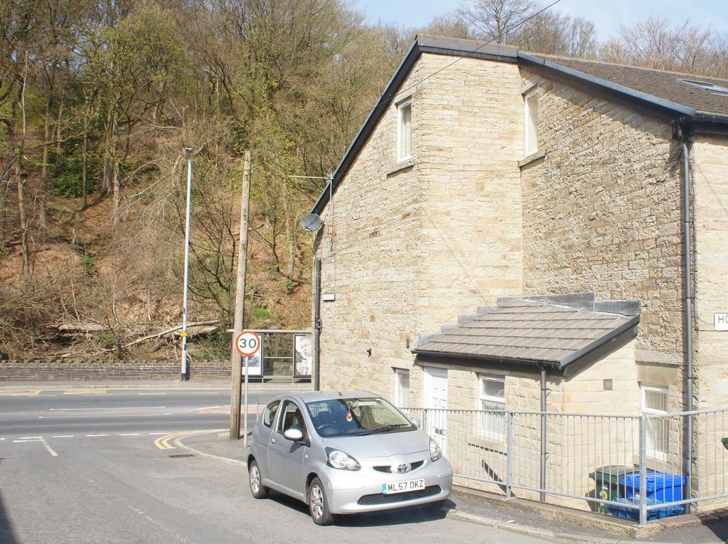 Reedsholme, Rossendale BB4 2 bed terraced house for sale £55,000