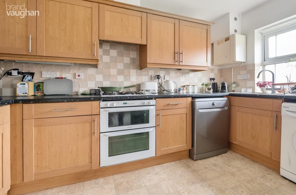 Apartment in Hove, Brighton and Hove - View 3