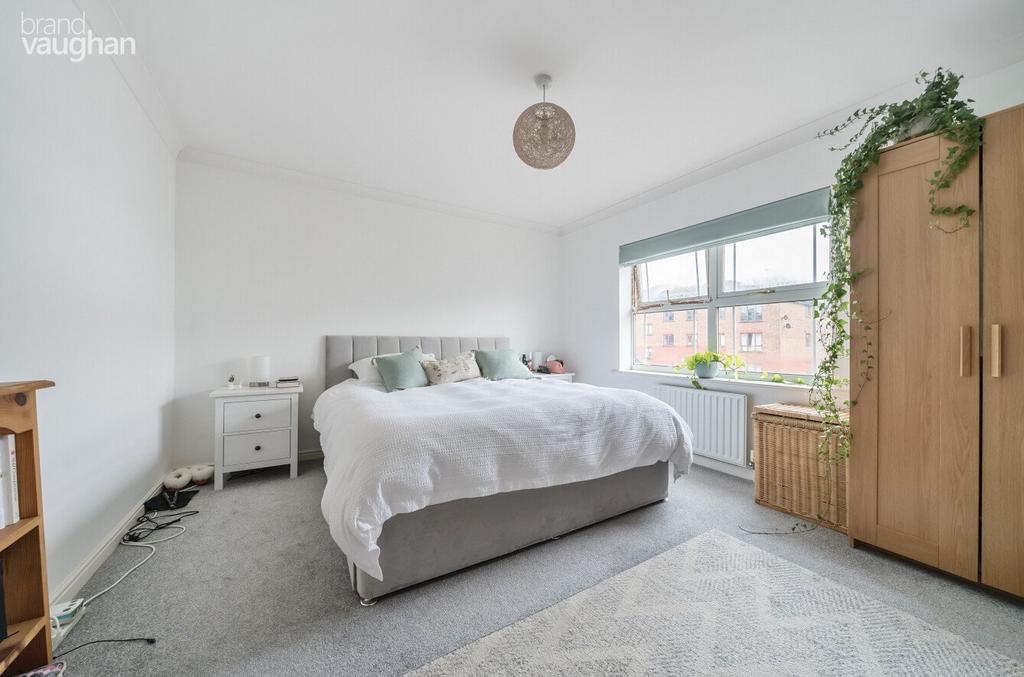 Apartment in Hove, Brighton and Hove - View 5